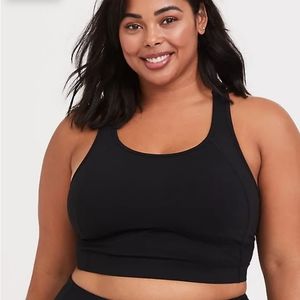 BLACK LONGLINE WICKING SPORTS BRA